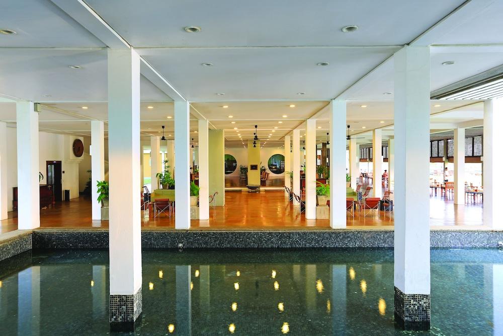 The Blue Water - Geoffrey Bawa Heritage - City Resort Hotel Wadduwa Kültér fotó