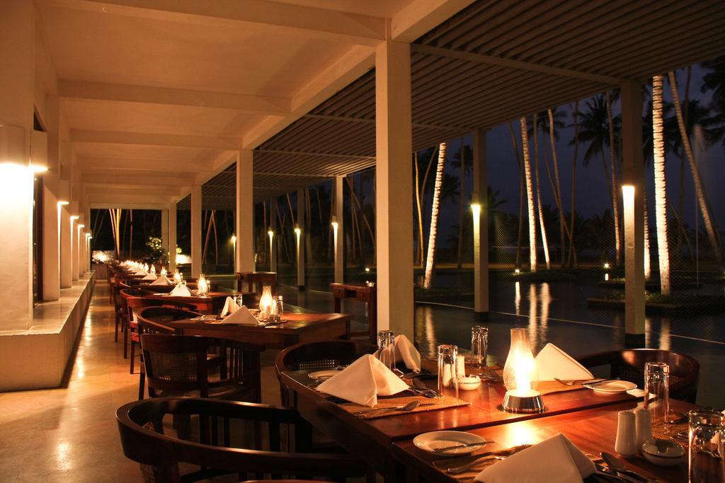 The Blue Water - Geoffrey Bawa Heritage - City Resort Hotel Wadduwa Kültér fotó