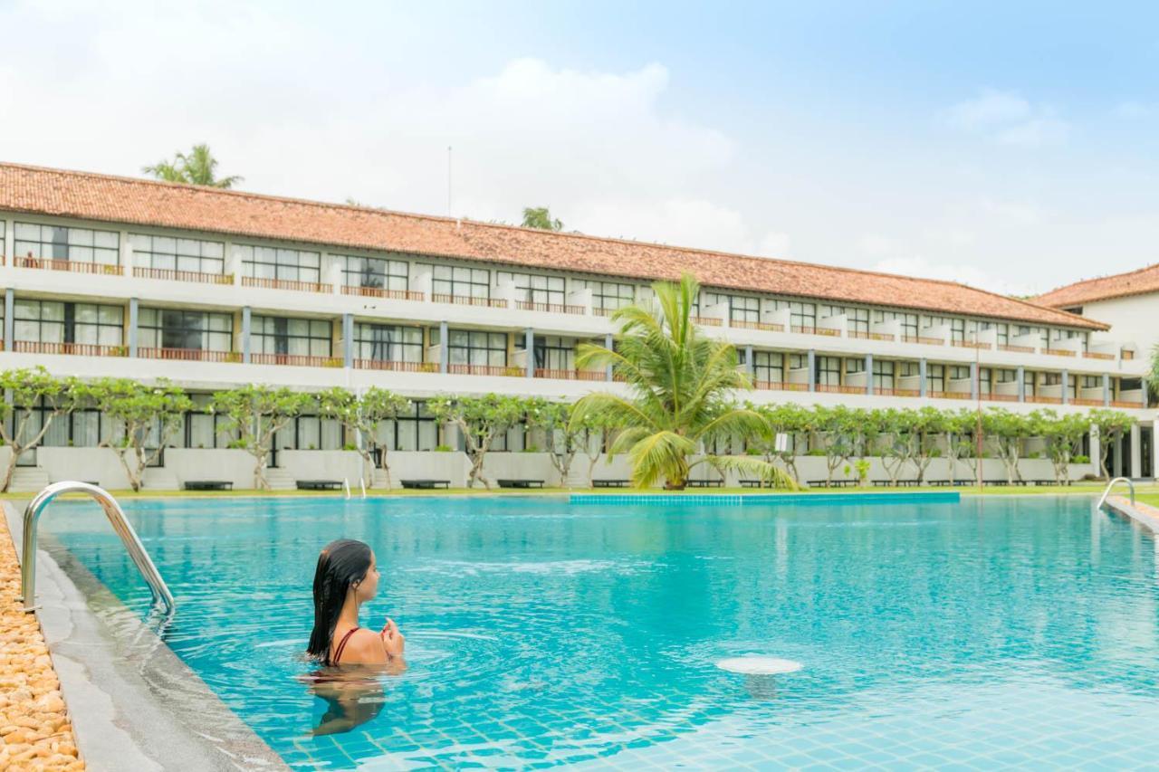 The Blue Water - Geoffrey Bawa Heritage - City Resort Hotel Wadduwa Kültér fotó