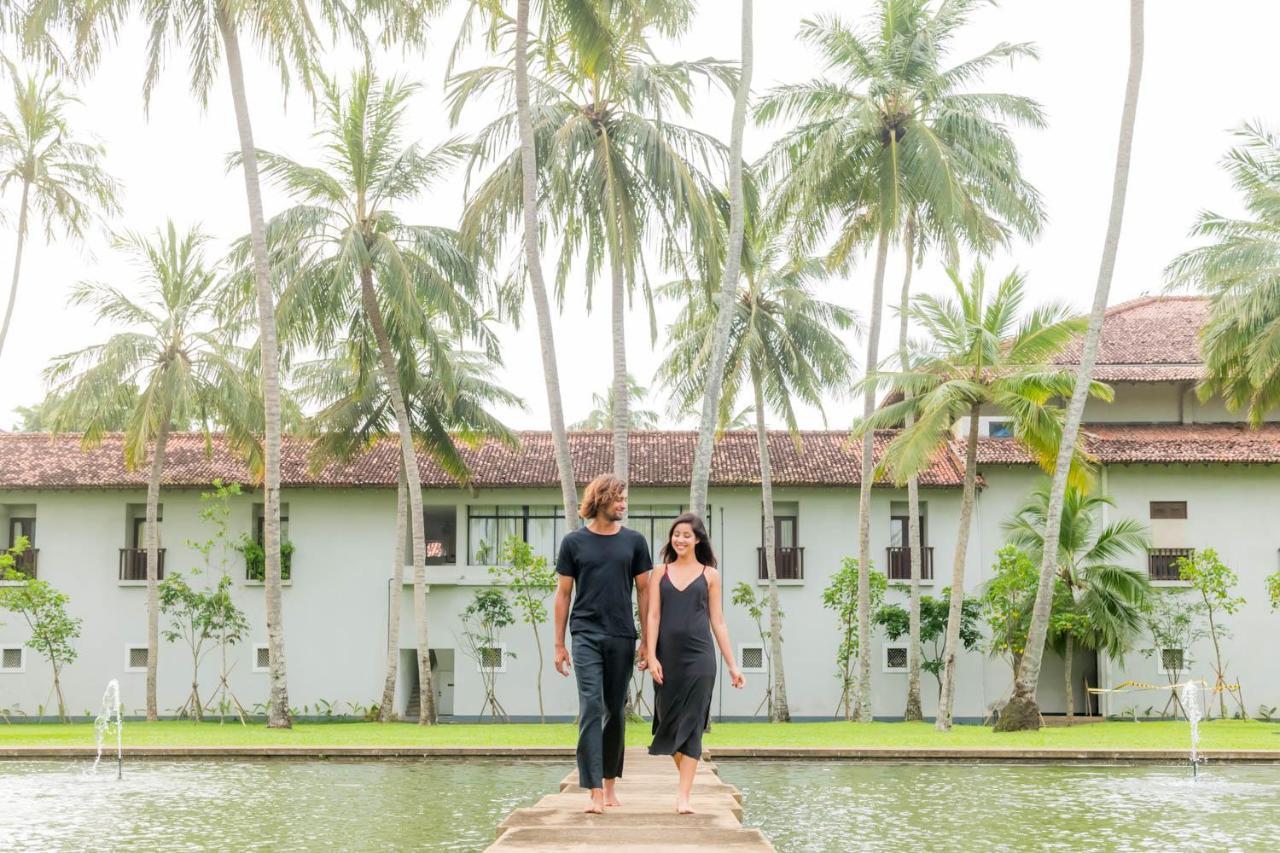 The Blue Water - Geoffrey Bawa Heritage - City Resort Hotel Wadduwa Kültér fotó
