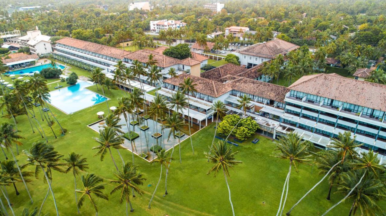 The Blue Water - Geoffrey Bawa Heritage - City Resort Hotel Wadduwa Kültér fotó